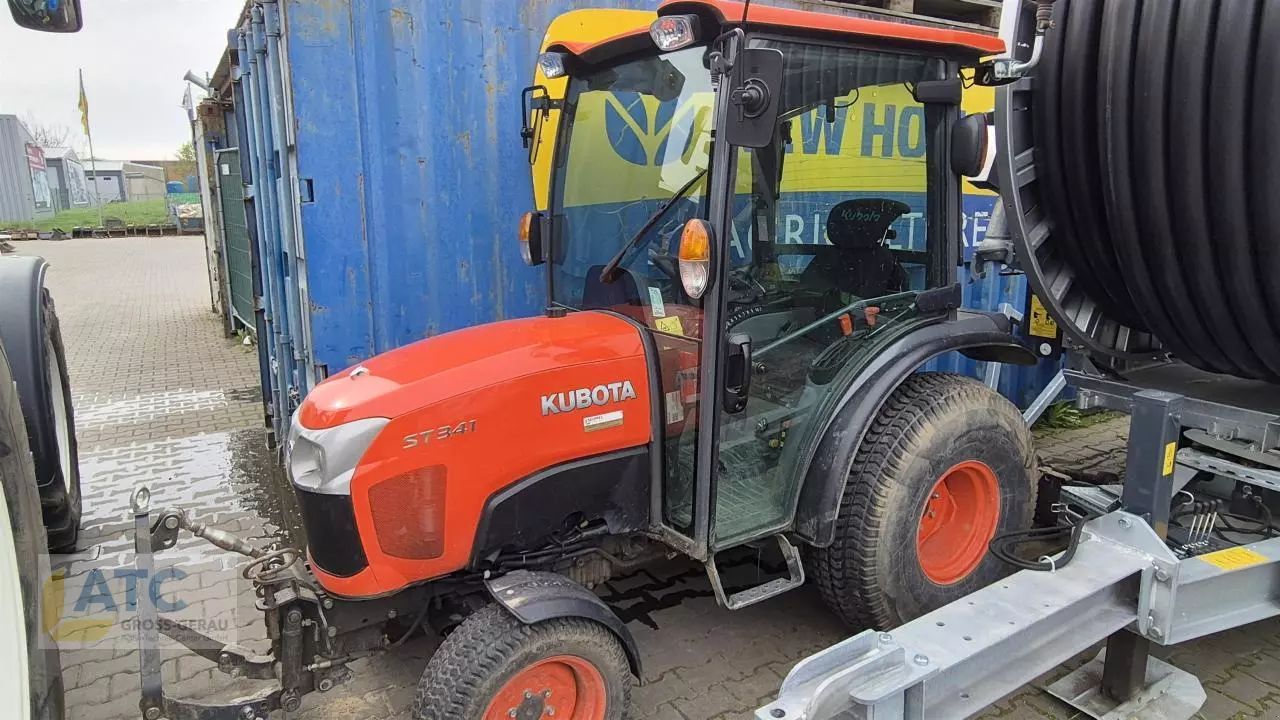 Kubota ST341-C Tractor €24,000