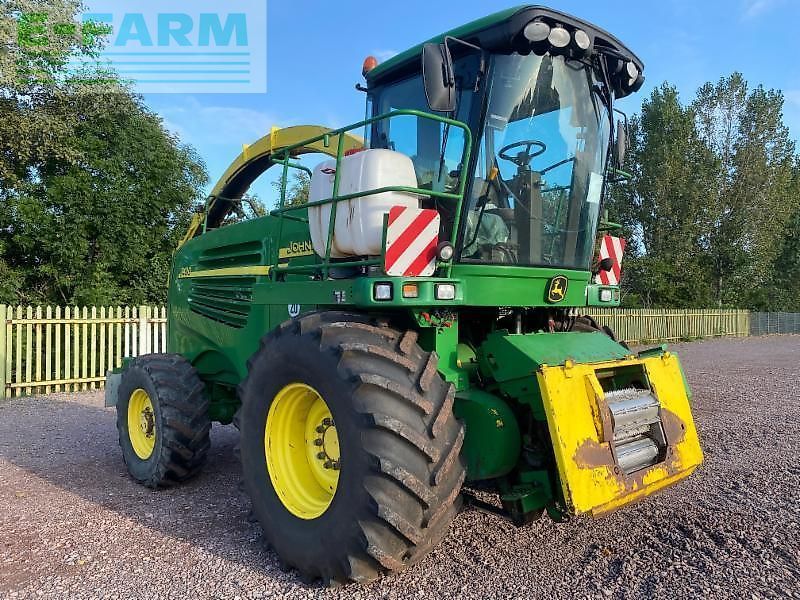 E-FARM: John Deere 7400 - Cosechadora de forraje autopropulsada - id H7BHSQ8 - Año: 2006 - Horas: 4850,Potencia del motor: 510,Alemania