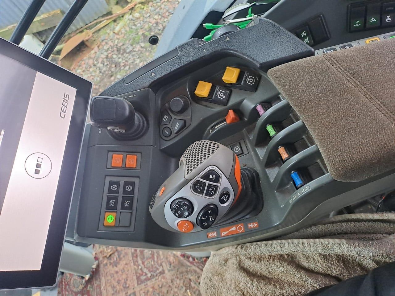 Claas Arion 660 Tractor €108,049