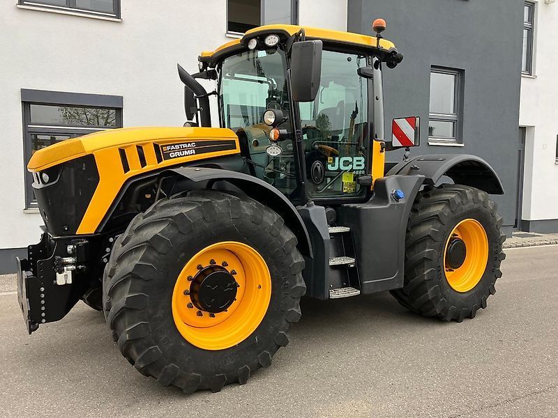 E-FARM: JCB Fastrac 4220 - Tracteur - id YMX2PRP - 124 500 € - Année: 2020 - Lecture du nombre d'heure: 2 516,Puissance du moteur (chevaux): 222,Allemagne