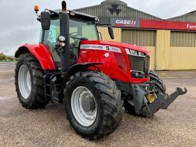 E-FARM: Massey Ferguson 7720S Efficient - Traktor - id 3CEZHNA - 92.000 € - Baujahr: 2019 - Abgelesene Motorstunden: 3.330,Motorleistung (PS): 200,Frankreich