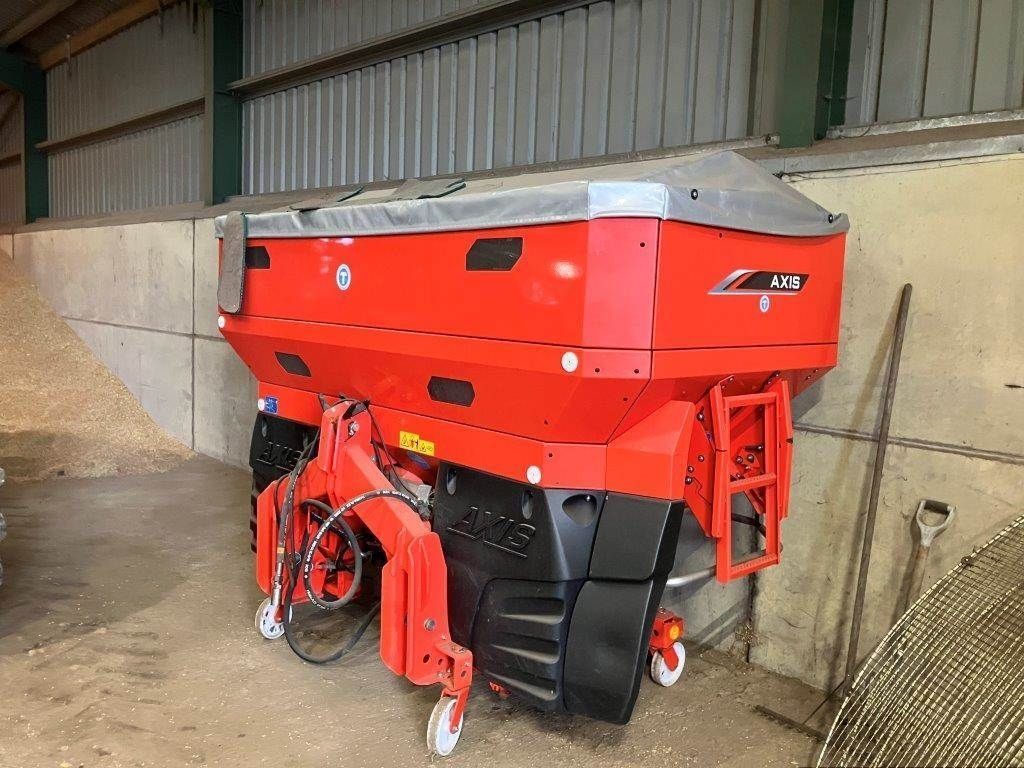 E-FARM: Kuhn axis 50.2 hemcw - Düngerstreuer - id 9ABVUYV - 20.275 € - Baujahr: 2018 - Vereinigtes Königreich