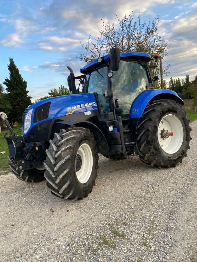 New Holland T7.200 Tractor €68,000