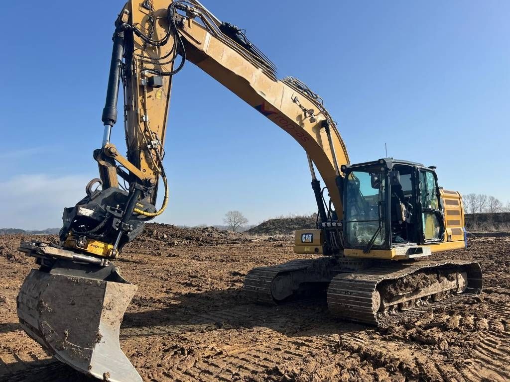 Caterpillar 323 Excavadora de orugas 115.752 €