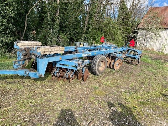 E-FARM: RABE Rabe 4,5 - Brona talerzowa i talerzówka kompaktowa - id RUZSFF7 - 4248 € - Rok produkcji: 2001 - Austria