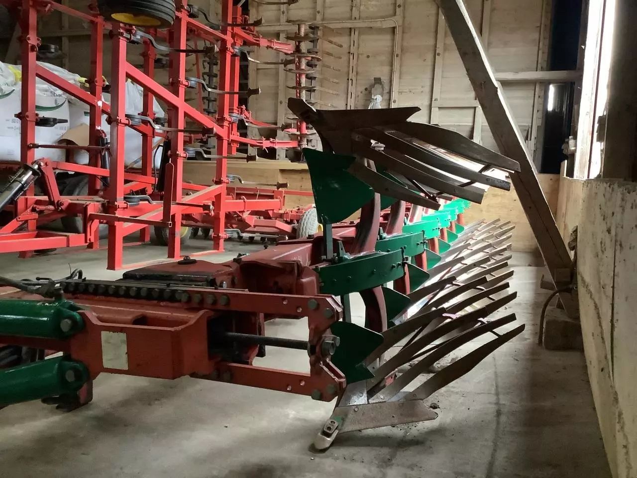 Kverneland PB 100 Pflug 10.017 €