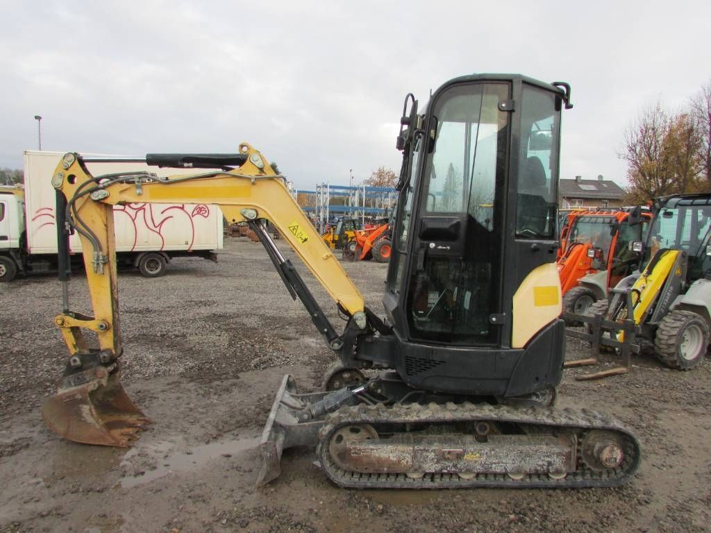 Yanmar vio 25-4 minibagger 18.000 eur Mini kotrógép 18 000 EUR