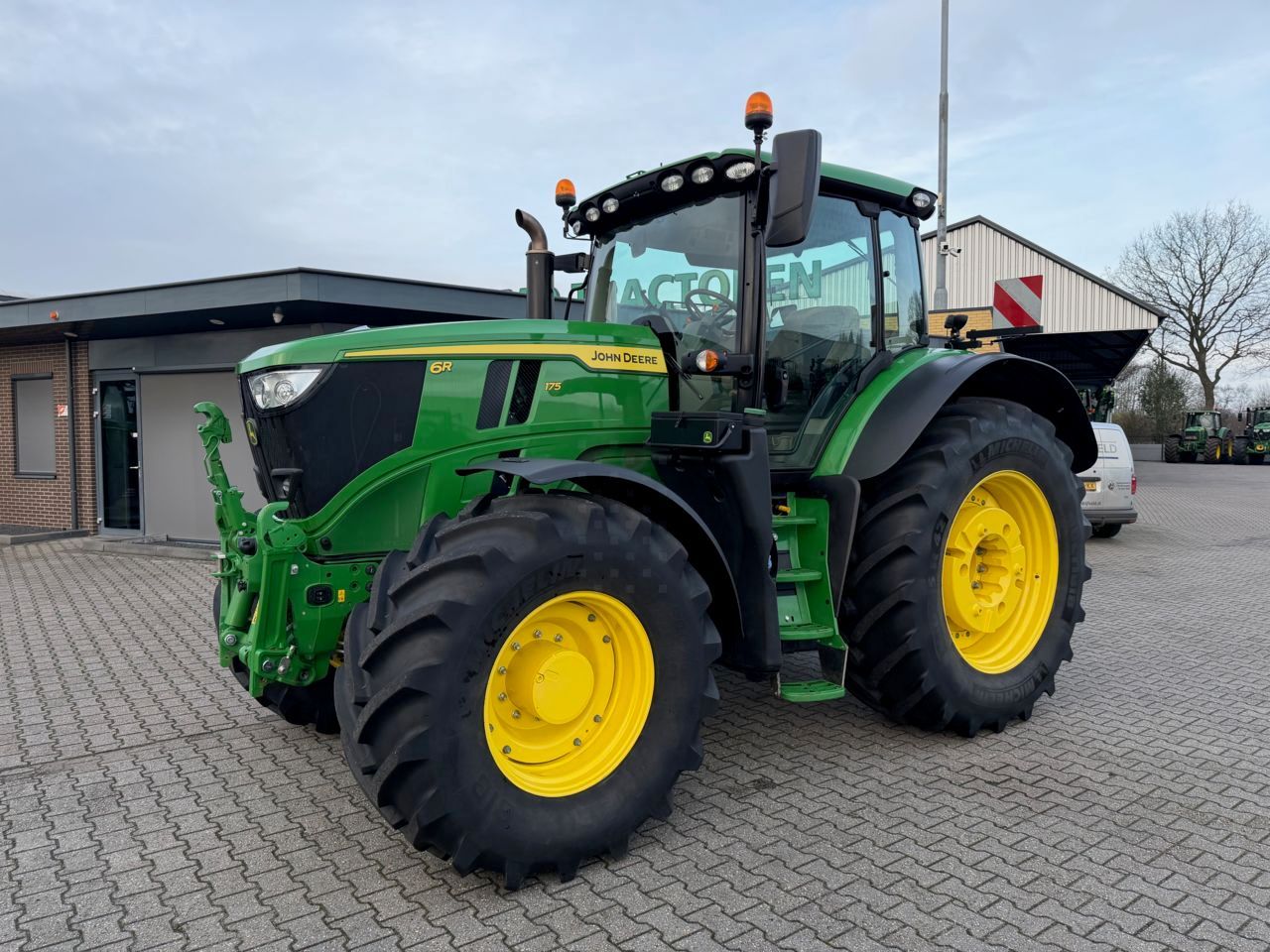 John Deere 6R 175 Tractor €165,000
