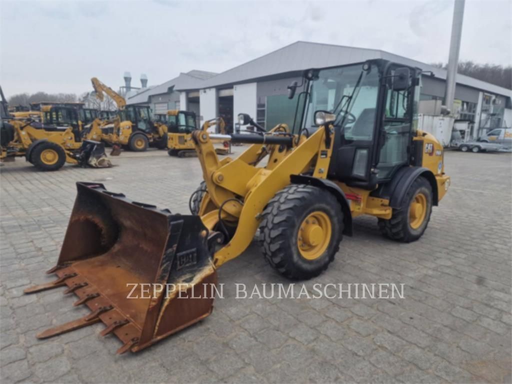 Caterpillar 906m Kolový nakladač 36 500 €