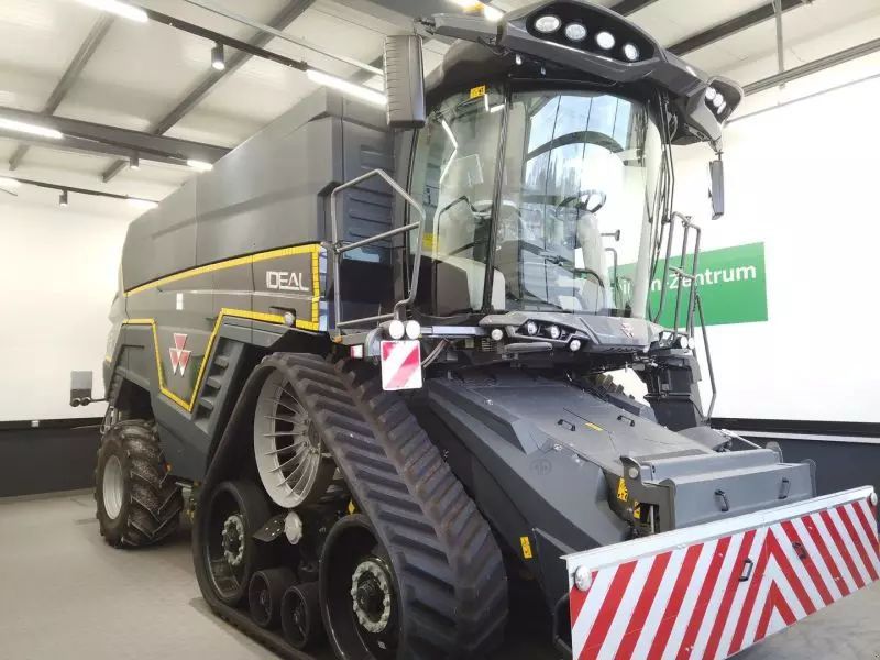 Massey Ferguson Ideal 9 T Combine harvester €296,000