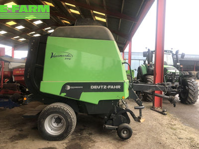 E-FARM: Deutz-Fahr VariMaster 590 - Presse à balles - id 18UDFIX - 9 500 € - Année: 2011 - Balles produites: 25 000