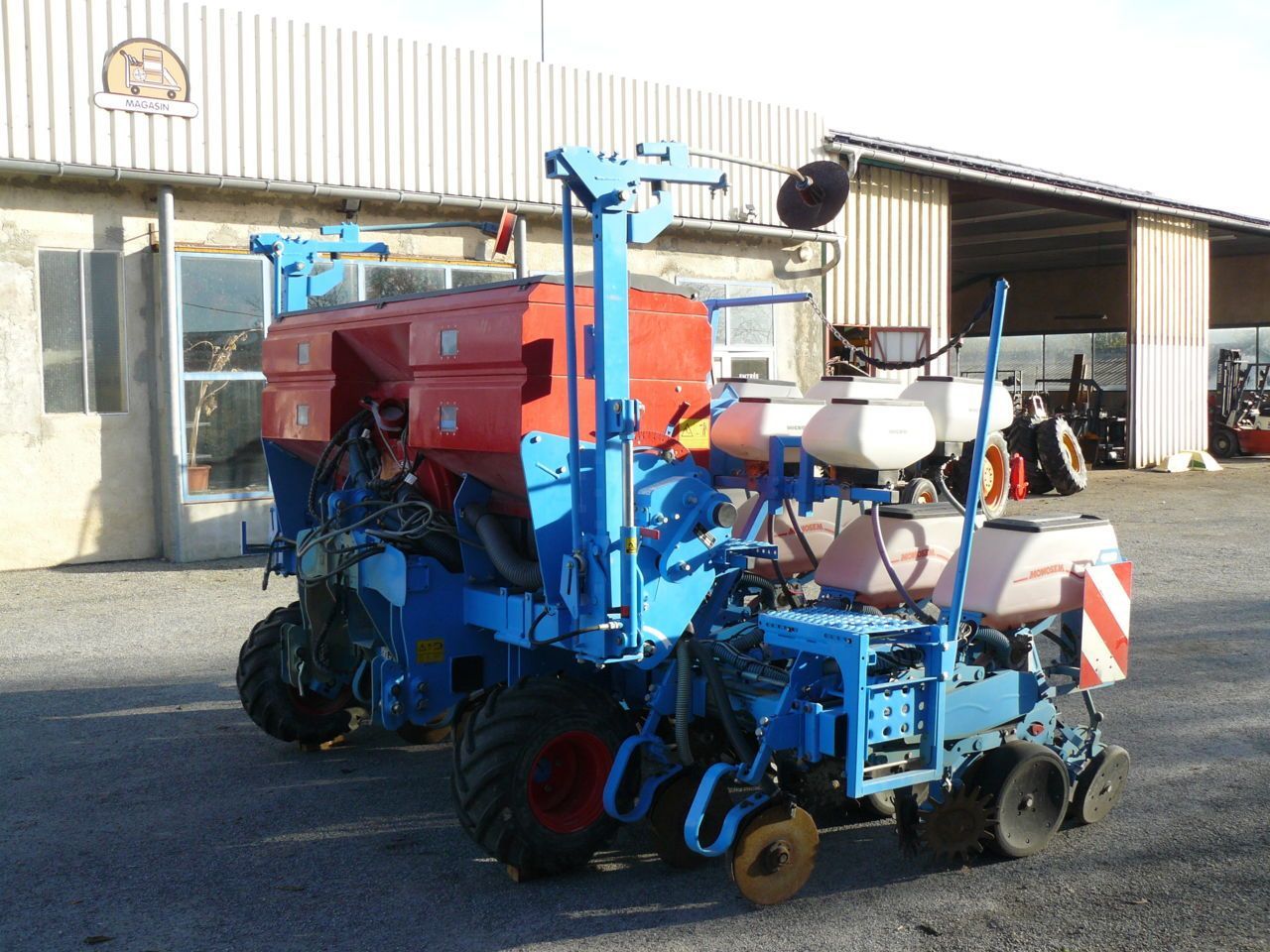 Monosem ng+4 monoshox 6/7 6 rangs a 0.80m / 7 rangs a 0.60m Taladro de precisión 35.000 €