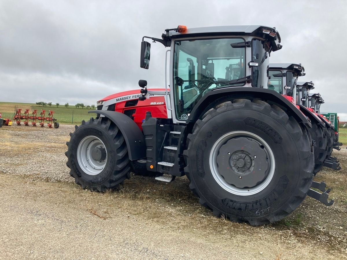 E-FARM: Massey Ferguson 8S.265 - Tractor - id Q9IEZ7L - €185,000 - Year of construction: 2023 - Engine hours: 5,Engine power (HP): 265,France