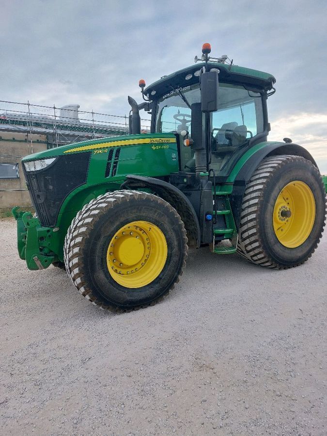E-FARM: John Deere 7310 R - Tractor - id YCN7BMC - €92,000 - Year of construction: 2018 - Engine hours: 7,440,Engine power (HP): 310,France