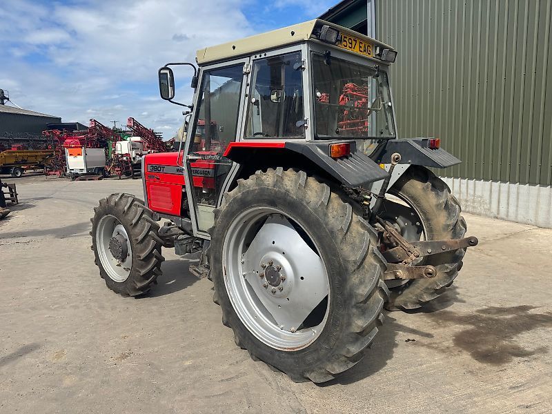 Massey Ferguson 390 T Traktor 27 690 €