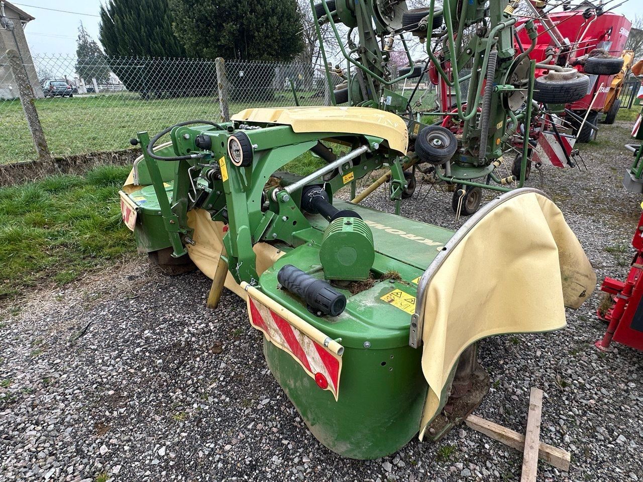 Krone EasyCut F 320 Kasza 10 000 EUR