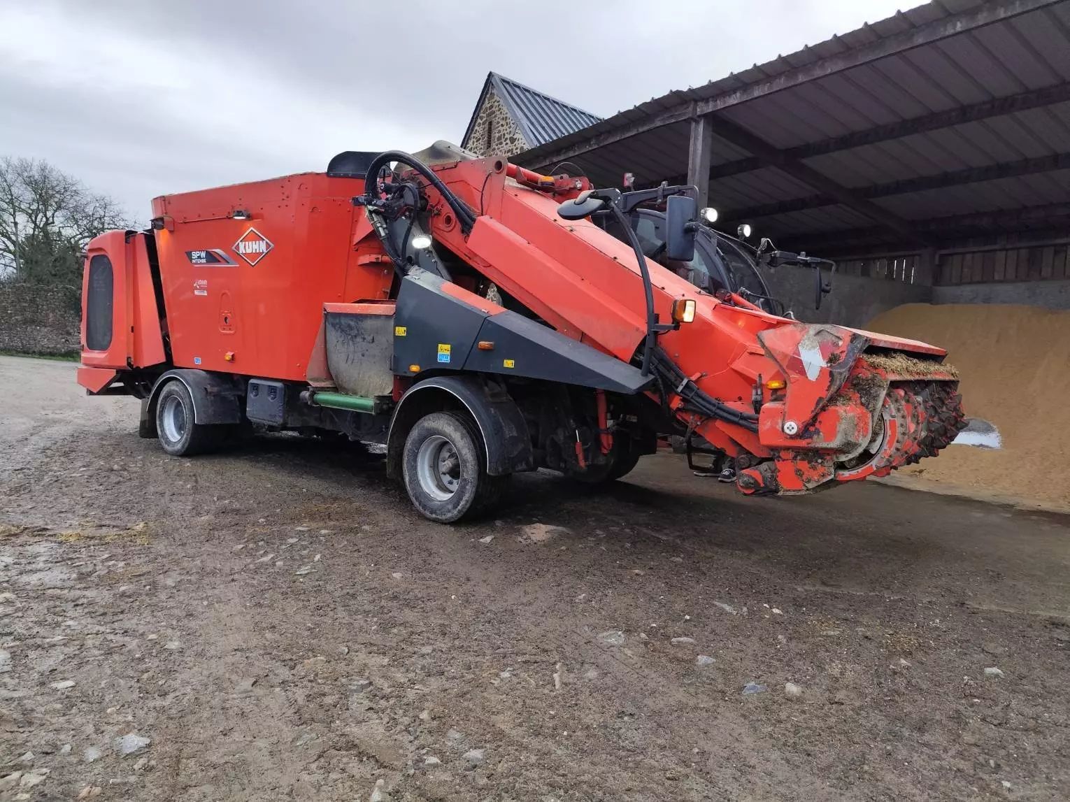 Kuhn SPW Intense 16.2 CS Кормосмеситель