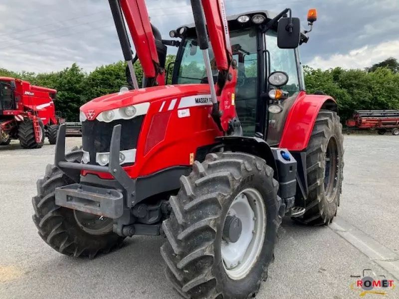 E-FARM: Massey Ferguson 6713 - Tractor - id 4AL1IWF - €60,475 - Year of construction: 2017 - Engine hours: 4,300,Engine power (HP): 130,France