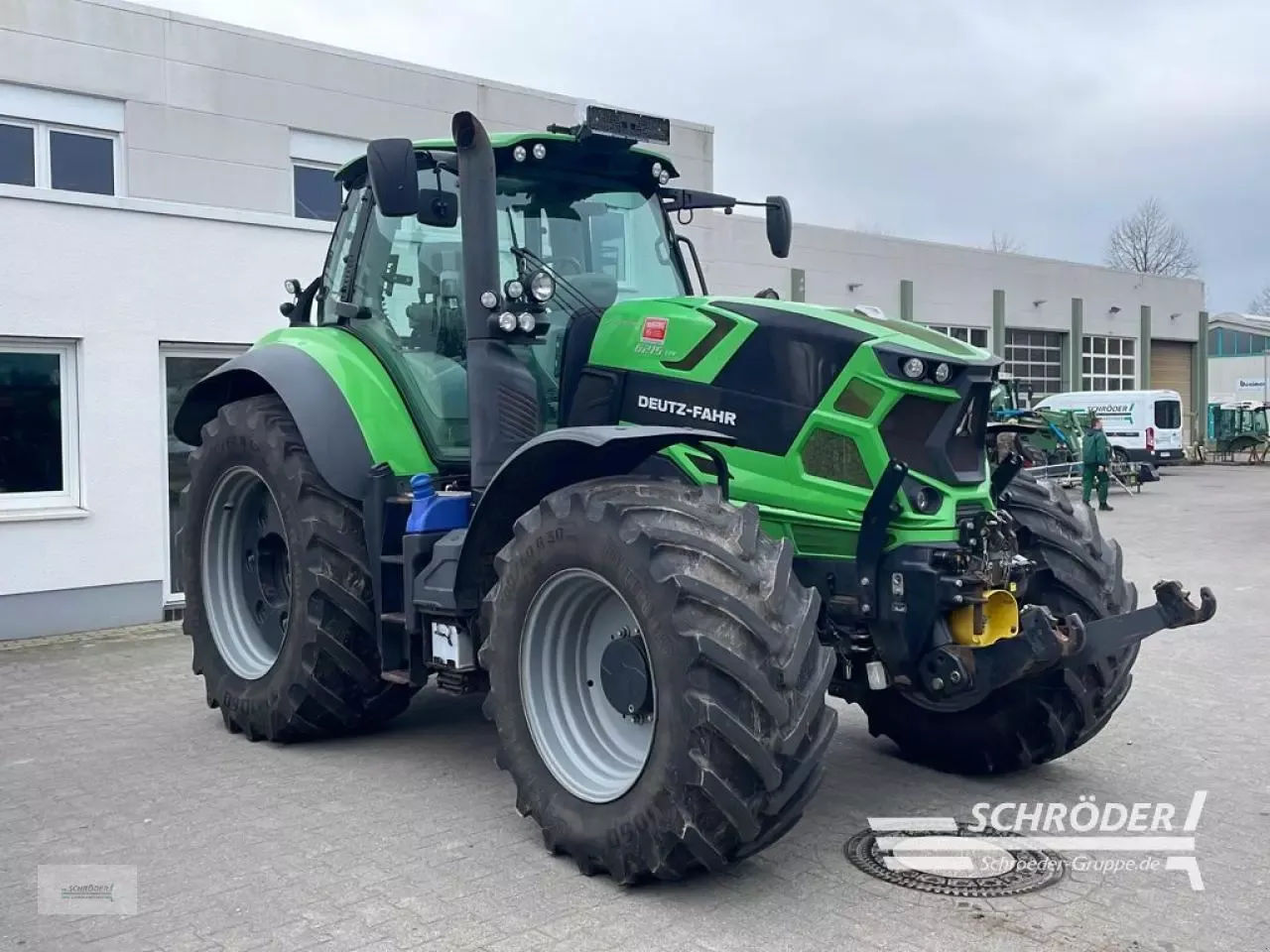 E-FARM: Deutz-Fahr Agrotron 6215 TTV - Traktor - id QRBHGVJ - 92.985 € - Baujahr: 2018 - Abgelesene Motorstunden: 4.320,Deutschland