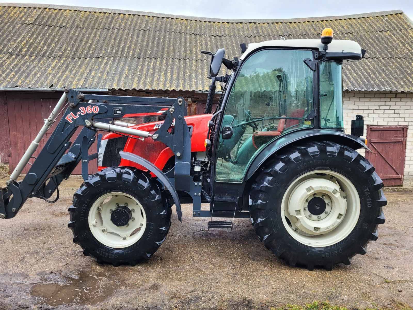 E-FARM: HATTAT A110+FL-360 - Traktori - id 2HB77DH - 25 000 € - Godina proizvodnje: 2015 - Radni sati motora: 3.400,Snaga motora (KS): 102,Litvanija
