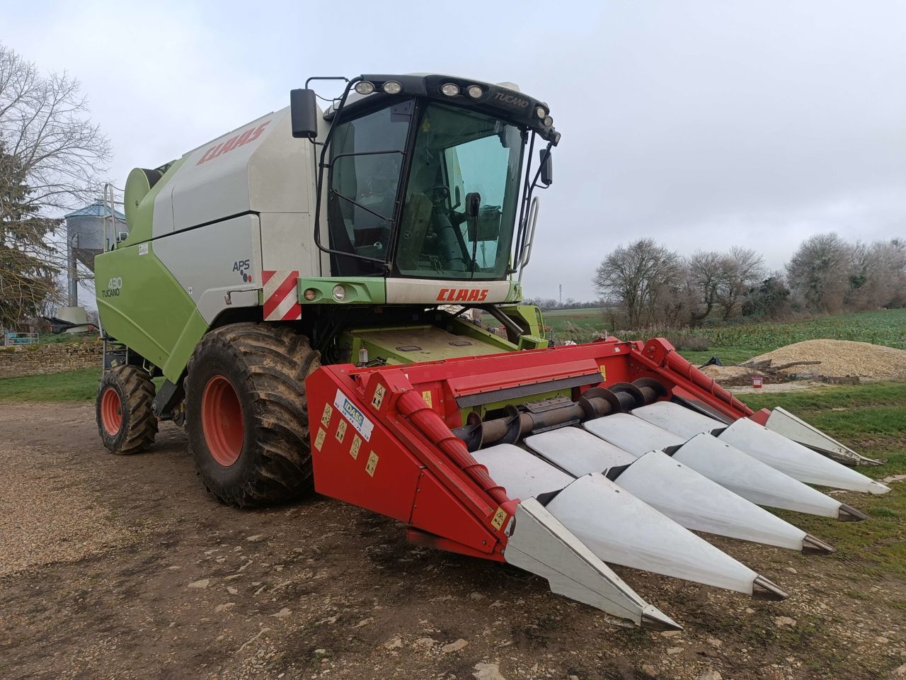 Claas Tucano 430 Combine harvester €79,000