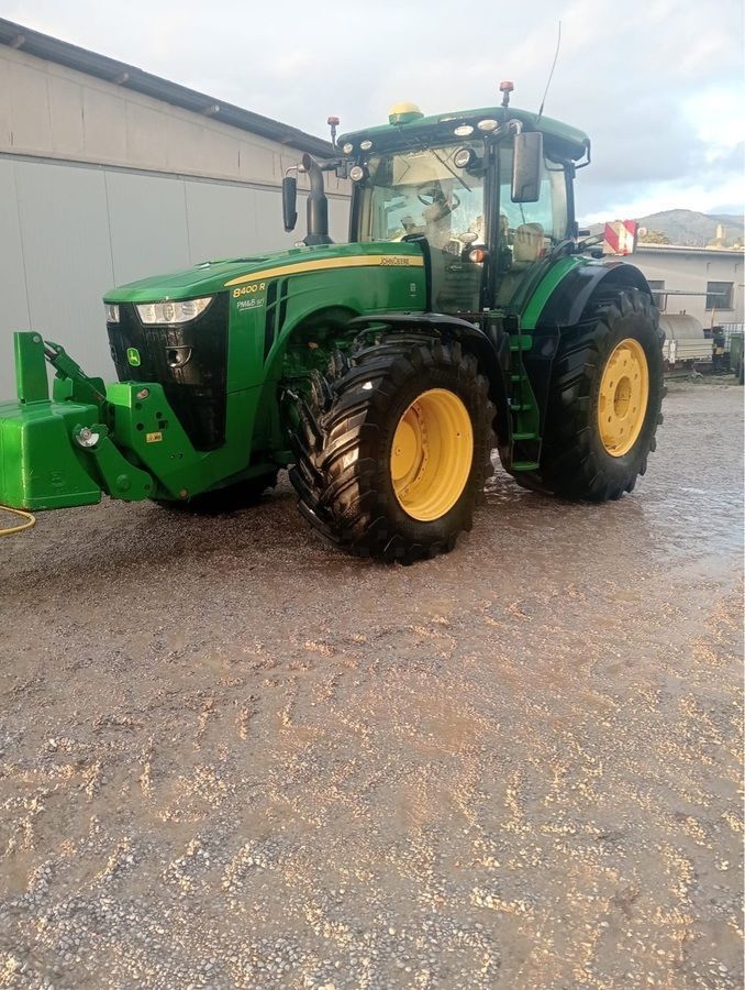 John Deere 8400 R Trattore