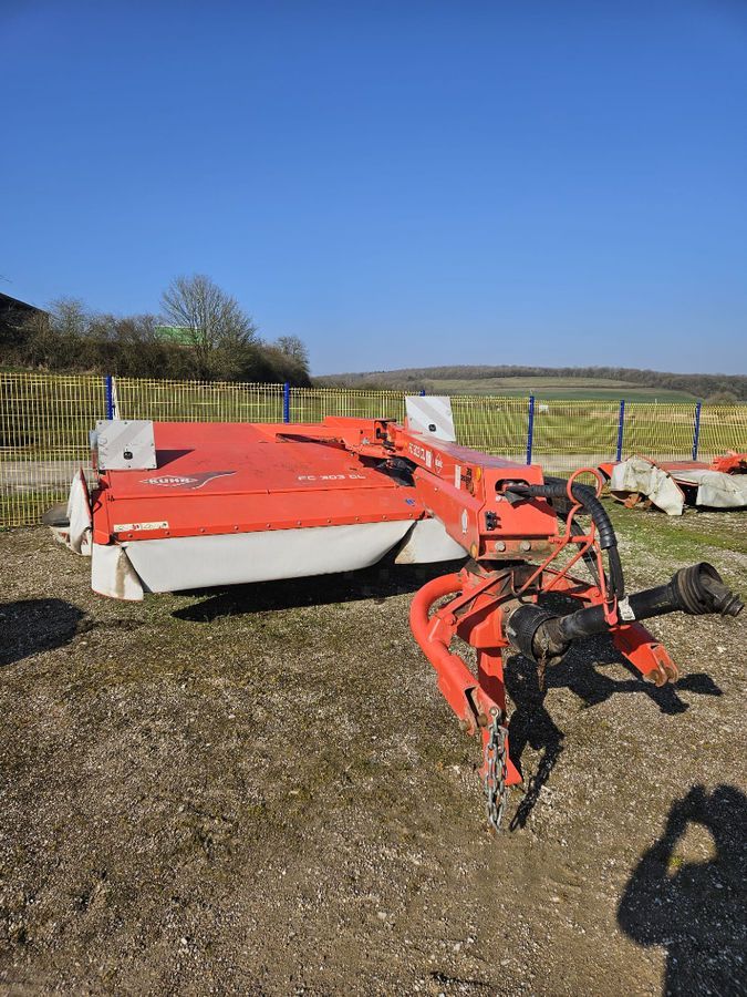 E-FARM: Kuhn FC 303 GL - Косачка - id WEZULVL - 7000 € - Година на построяване: 2008 - Франция