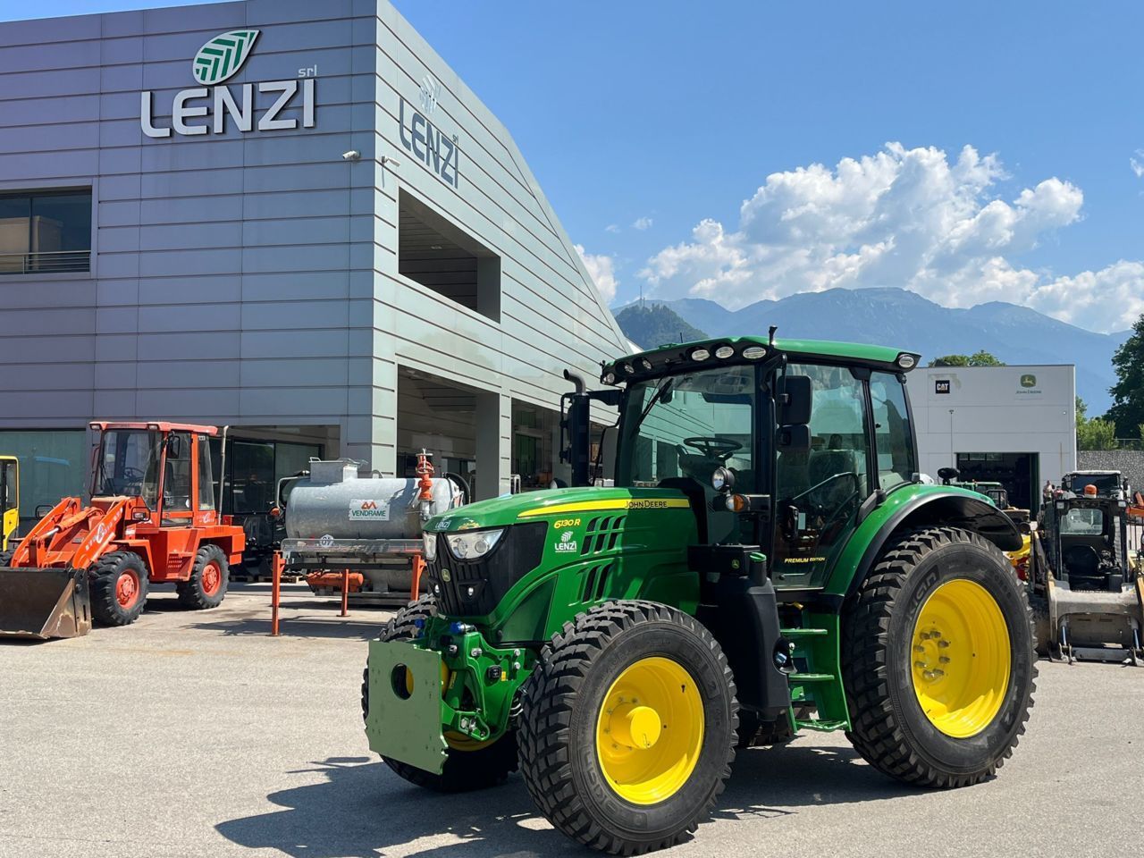John Deere 6130 R Traktor 100.000 €