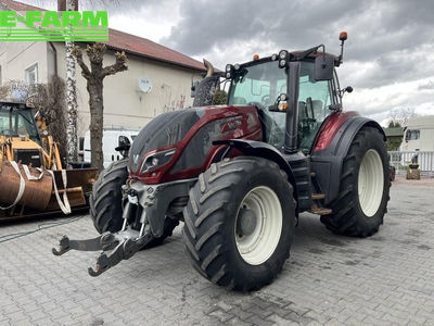 E-FARM: Valtra T 174 E-Versu - Tractor - id Z1UGU7U - €66,817 - Year of construction: 2016 - Engine power (HP): 174