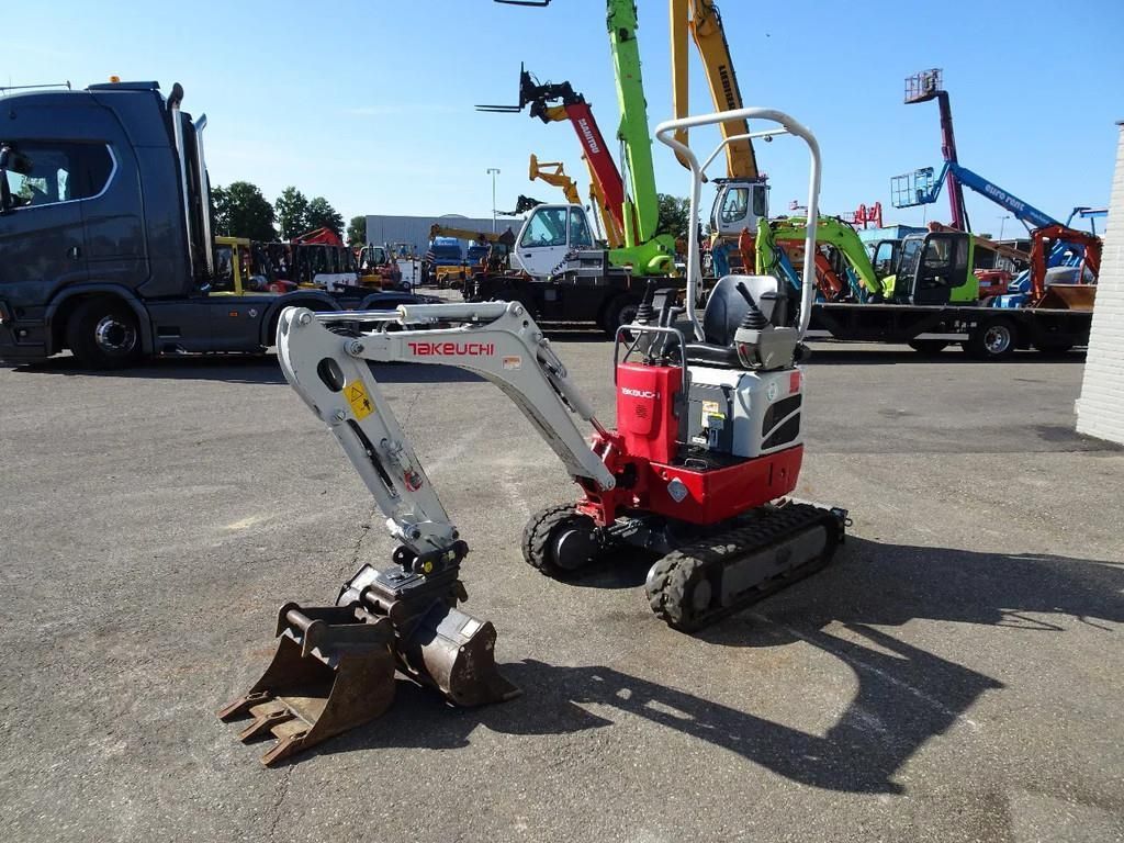 Takeuchi tb210 Mini excavator 13.950 EUR
