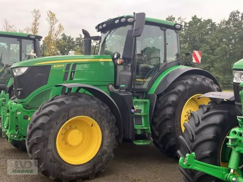 John Deere 6230 R Tractor €134,900