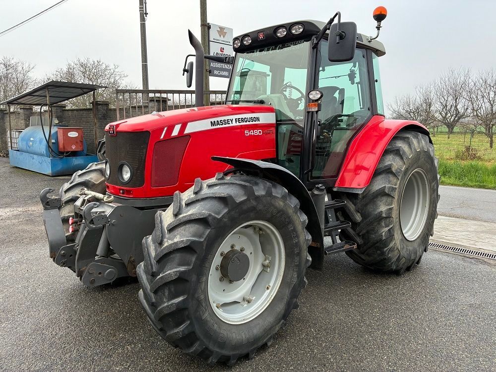 Massey Ferguson 5480 Traktor