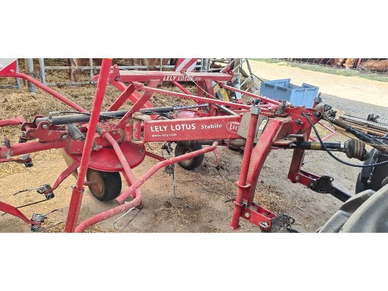 E-FARM: Lely lotus - Faneuse - id 1A7ENPM - 4 900 € - Année: 2014 - France