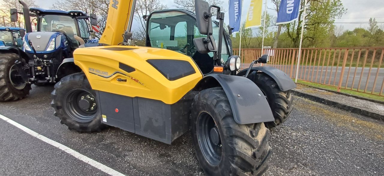New Holland th7.42 elite Telehandler €72,000