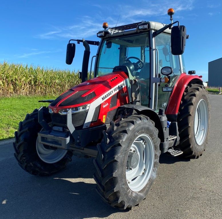 E-FARM: Massey Ferguson 5S.115 - Tracteur - id QZRZTDC - 79 800 € - Année: 2023 - Lecture du nombre d'heure: 750,Puissance du moteur (chevaux): 115,France