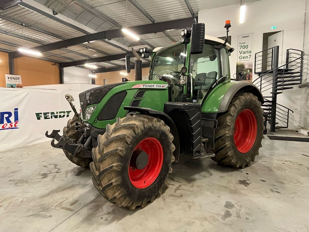Fendt 714 Vario Profi Traktor 83 000 €