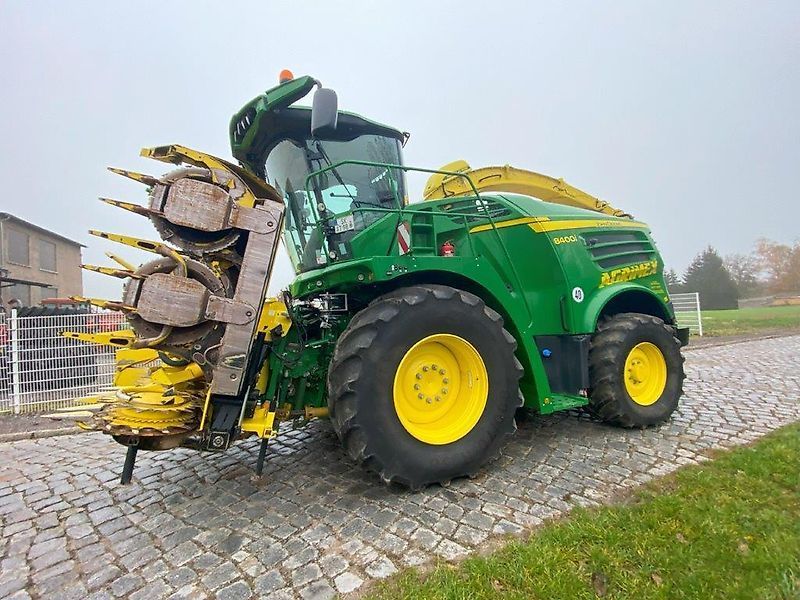 John Deere 8400 Ensileuse automotrice 164 900 €