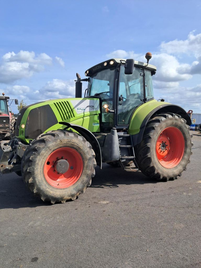 Claas Axion 820 Tractor €29,000