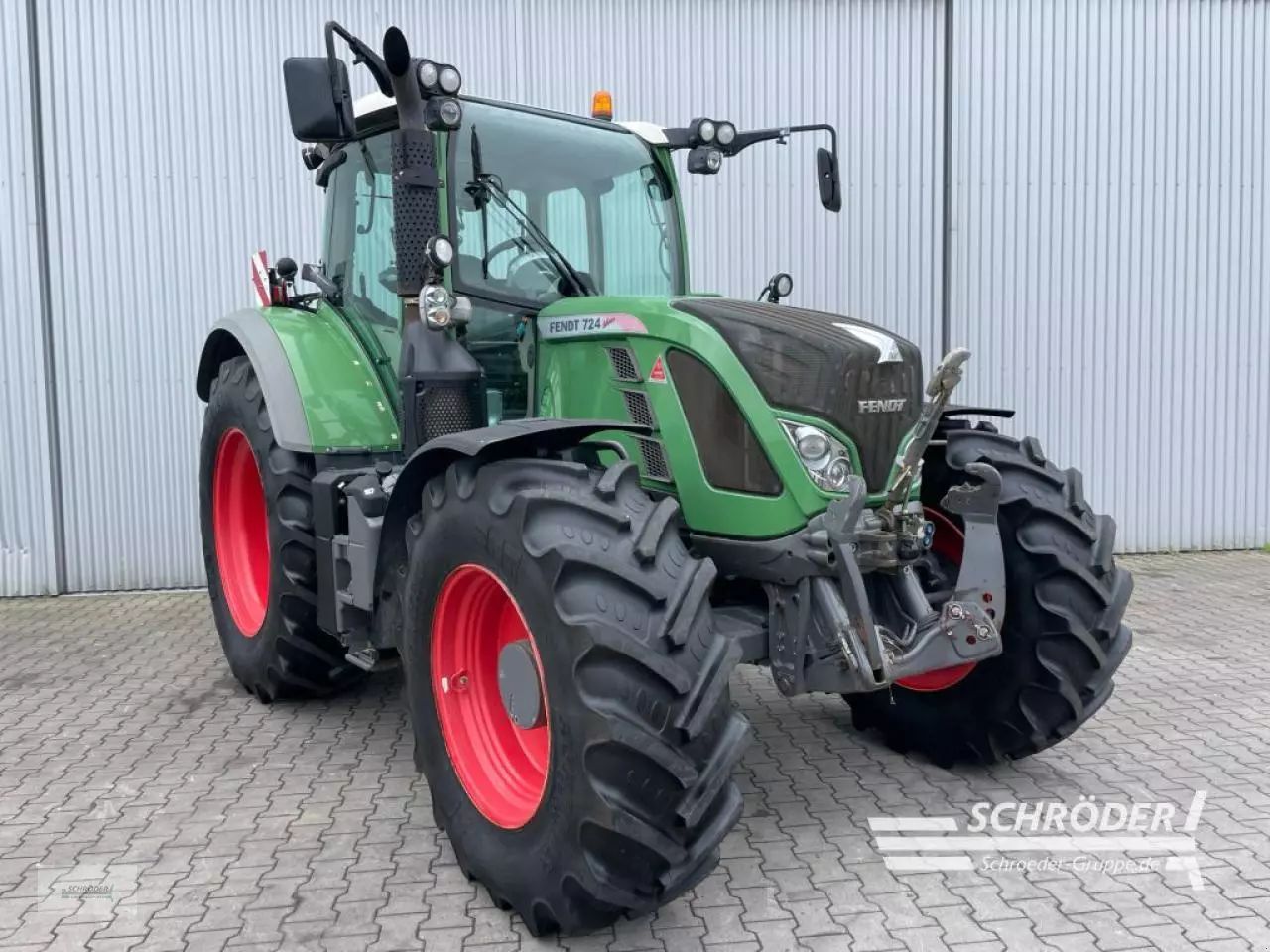 E-FARM: Fendt 724 Vario Profi - Tracteur - id 4AAACFK - 72 985 € - Année: 2013 - Lecture du nombre d'heure: 7 650,Puissance du moteur (chevaux): 241,Allemagne