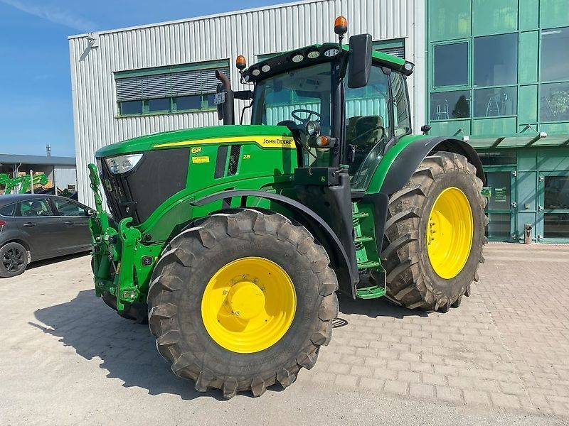 E-FARM: John Deere 6R 215 - Tractor - id TYAAQCX - 149.000 EUR - Anul: 2022 - Citeste ore: 2.464,Germania
