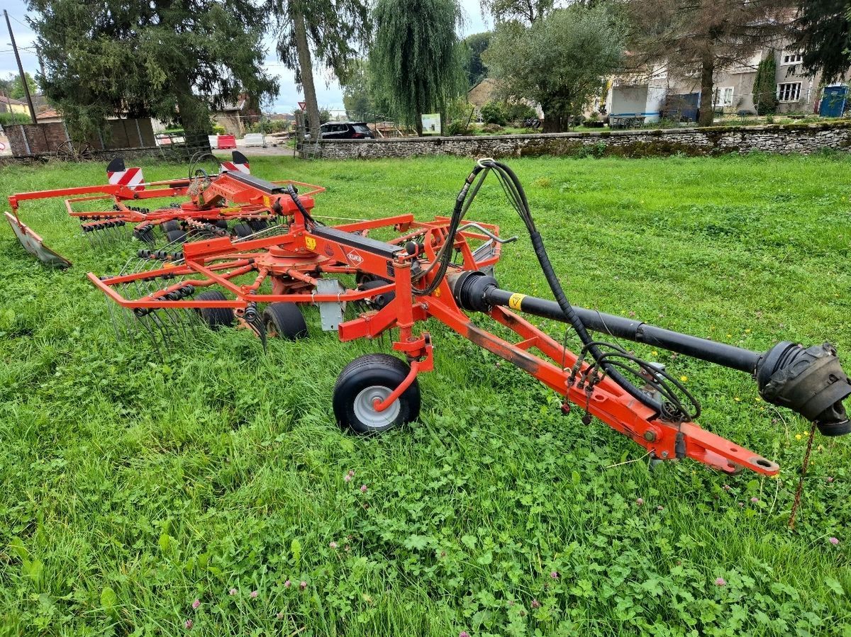 E-FARM: Kuhn GA 6632 - Voltafieno - id AAXUHZ7 - 11.000 € - Anno di costruzione: 2014 - Francia