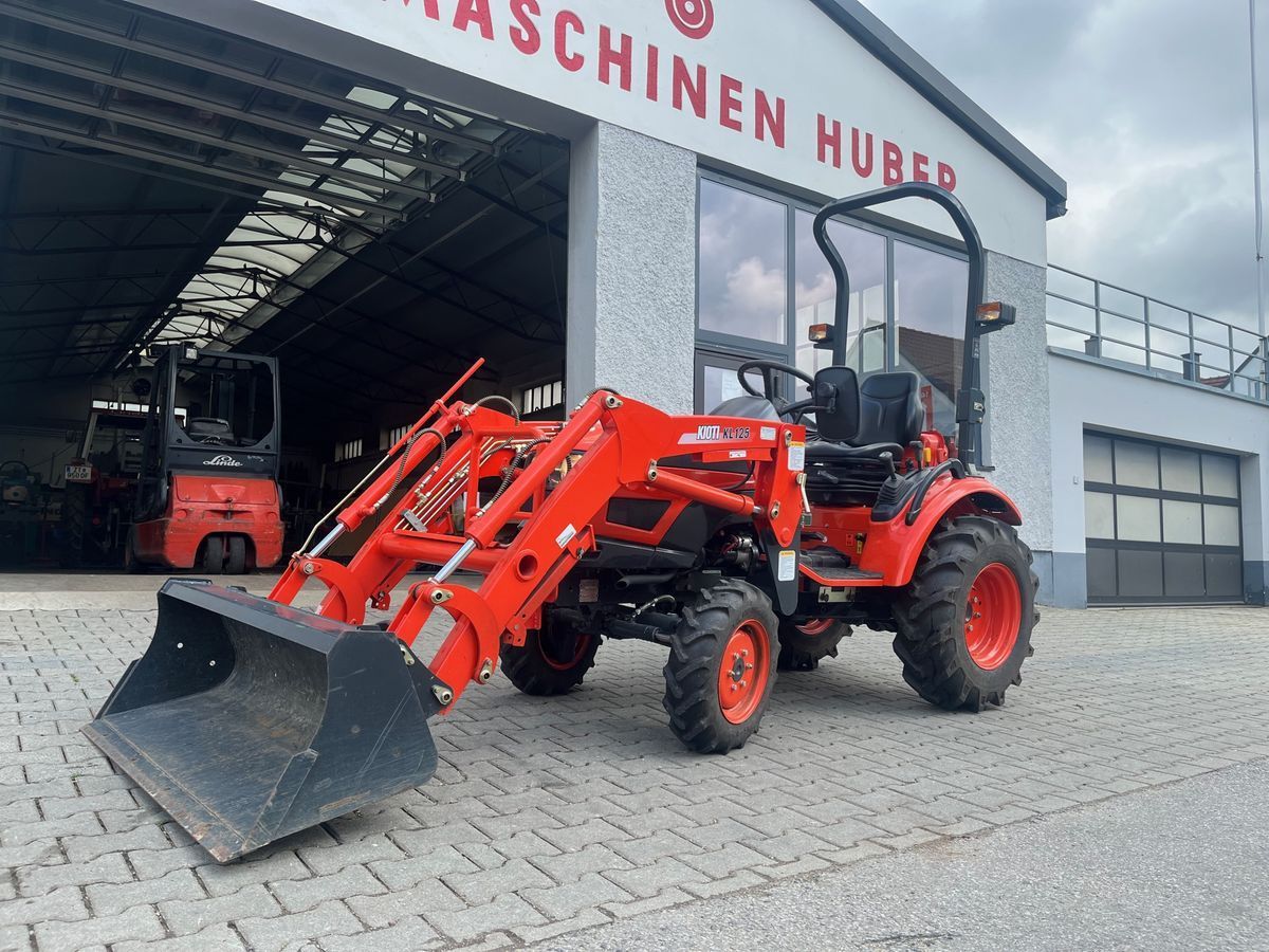 E-FARM: Kioti ck 22 - Traktor - id VDSNBUI - 17.800 € - Baujahr: 2013 - Abgelesene Motorstunden: 239,Motorleistung (PS): 22,Österreich