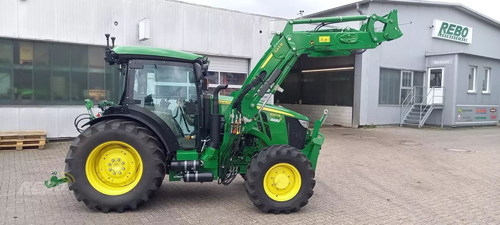 E-FARM: John Deere 5120ml - Traktor - id BUINB6R - 110.000 € - Baujahr: 2024 - Abgelesene Motorstunden: 58,Motorleistung (PS): 125,Deutschland