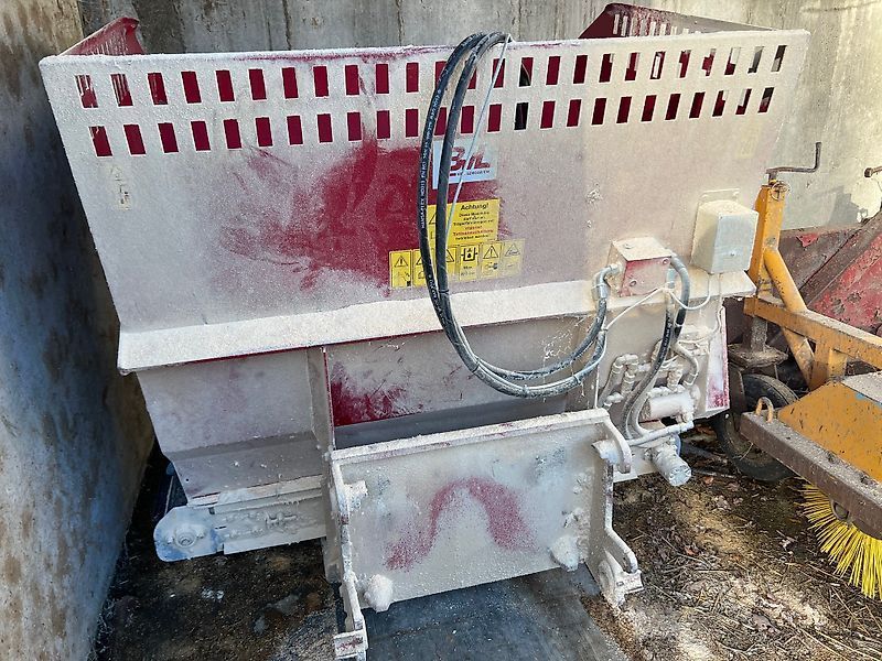 E-FARM: BVL b-max 1700 - Feeder other - id VNTIBAH - €6,750 - Year of construction: 2012 - Netherlands