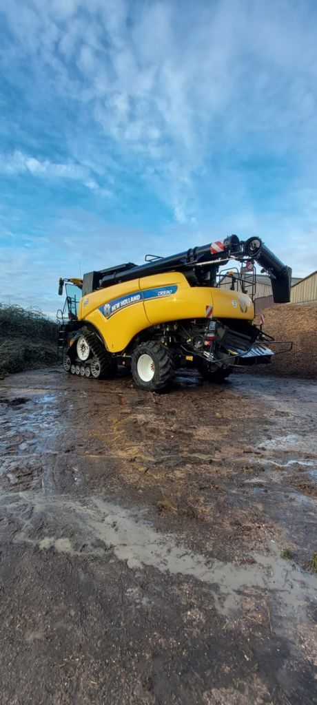 New Holland CR 9.90 Kombajn zbożowy 180 000 €