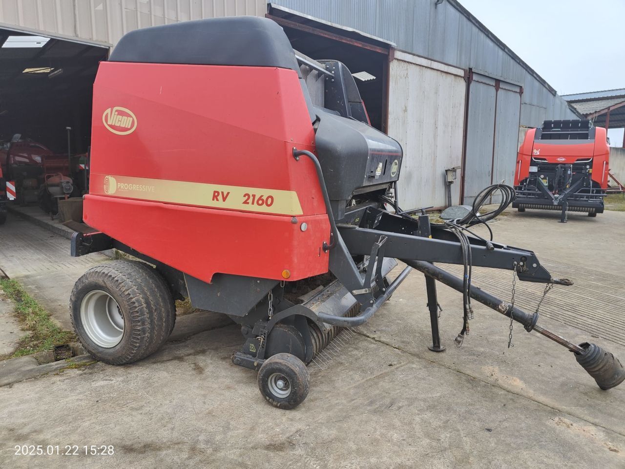 E-FARM: Vicon RV 2160 - Baler - id UDSH5QQ - €14,000 - Year of construction: 2007 - Total number of bales produced: 24,000,France