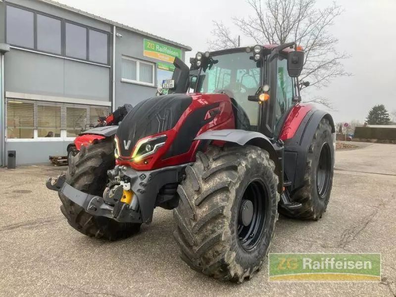 Valtra T235D Tractor €150,420