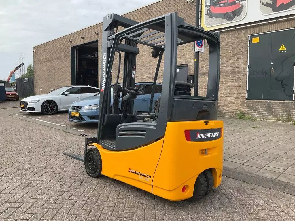 JUNGHEINRICH efg216k 1600kg 5.50meter Maszt sztaplowy 7950 €