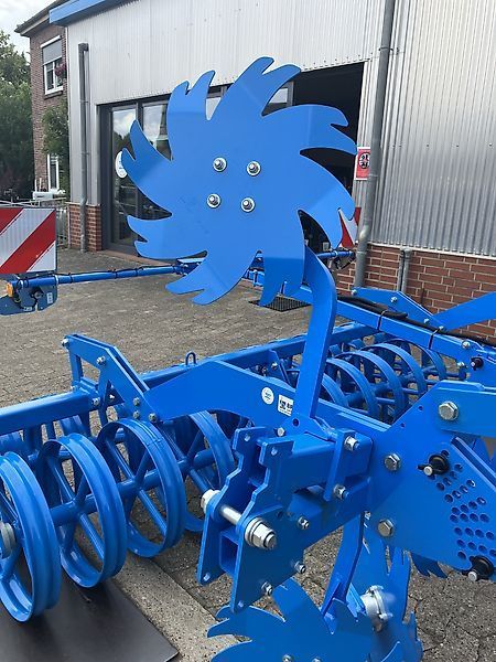 E-FARM: Lemken Karat 10/300 - Cultivator - id 8LGXDGV - Anul: 2023