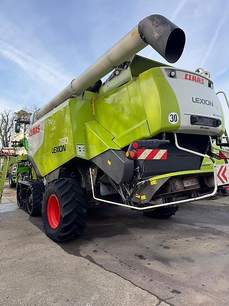 Claas Lexion 760 Terra Trac Combine harvester €105,000